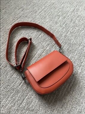 Summer Vacation Bag Classic Sleek Orange Leather Crossbody Small Minimal NWT